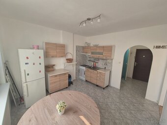 Výborná príležitosť1.izbový byt/balkón/investícia - 9