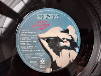 Lp SCORPIONS- Savage Amusement - 9