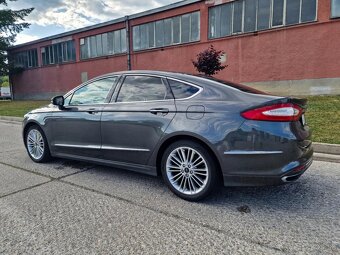 Ford Mondeo hybrid VIGNALE PLNÁ VÝBAVA 71 400km - 9