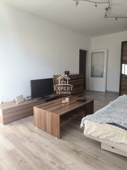 Rezervované 2 iz. byt Mochovská - 9