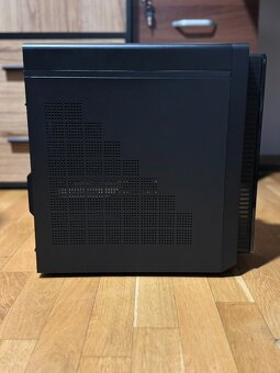 Acer Predator Orion 3000 P03-650 – i7-13700F / RTX 4060 Ti / - 9