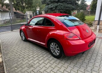 Volkswagen New Beetle 1,2 TSi Top stav , 1 Majitel benzín - 9