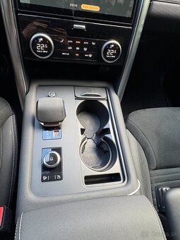Land Rover Discovery 3.0 I6 D250 MHEV R-Dynamic HSE AWD A/T - 9