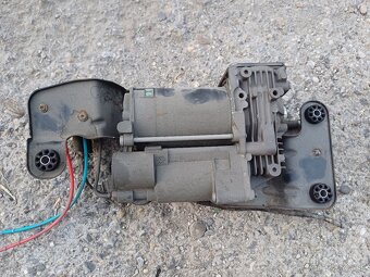 NÁHRADNÉ DIELY BMW X5 E70 - 9