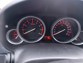 Mazda 6 benzín - 9