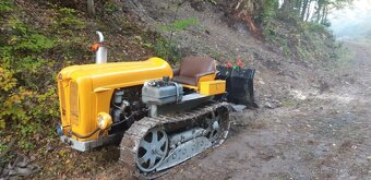 Pasový traktor - 9