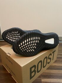 Adidas Yeezy Boost 350 V2 Carbon Beluga 42 2/3 - 9