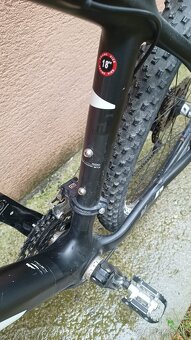 Karbonovy horsky 27,5" HT, Mavic, Shimano - 9