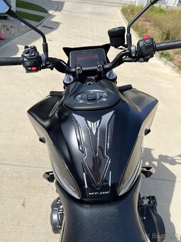 Yamaha MT09 r.2025 - 9