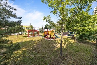 Pezinok, Suvorovova - veľký 3 izbový byt - 9