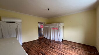 Rodinný dom s pozemkom 1396 m², Šurany, Nové Zámky - 9