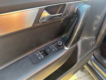 Volkswagen Passat 2.0TDI - 9