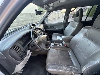 Mitsubishi Pajero Sport 2.5 TD GLX - 9