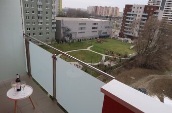 Na prenájom - 2- izbový byt, ul. Lužná, Bratislava V - 9