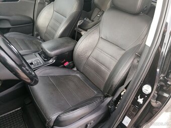 Kia Sorento - 9