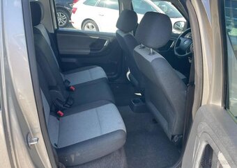 Škoda Roomster 1.4 16V benzín manuál 63 kw - 9