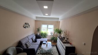 EXKLUZÍVNY PREDAJ-Kompletne prerobený 5 izb.RD, Komárno časť - 9