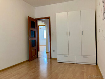 Kompletne prerobený 3-izbový byt na prenájom, Komárno - 9