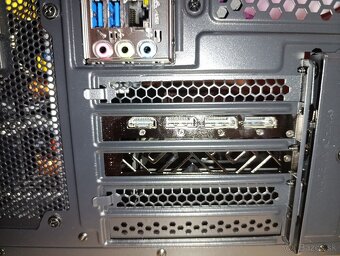 R5 1600AF, Vega 56 8GB, 16GB RAM, Herný počítač - 9