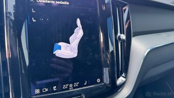 Predam Volvo XC60 B5 ‘23 Dark Plus so zarukou do 12/2027 - 9