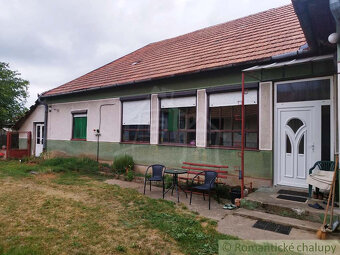 Gazdovský dom s dvomi prístupmi na 1310 m2 pozemku v Čate - 9