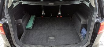 Volkswagen Touran 1.5 TSI ACT Comfortline DSG Možný Leasing - 9