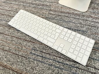 Apple iMAC 4K 2019 + magic keyboard, magic mouse - 9
