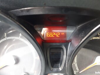 FORD FIESTA 1.25 16V DOVOZ D - 9