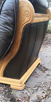 Kožená sedacia súprava 3+1+1 s masivnym dubovym drevom - 9