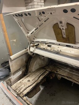 Darujem za odvoz bmw e30 - 9