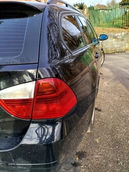 BMW 318d kombi E91, panoramatická strecha. - 9