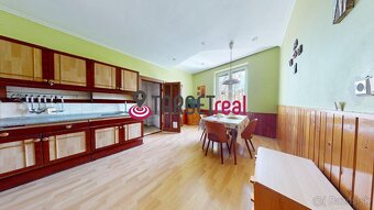 EXKLUZÍVNE: Priestranný byt s balkónom a záhradou, centrum m - 9