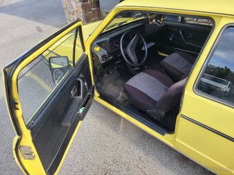 Volkswagen Golf MK1 – r. 1979 – 1.6D – veterán - 9