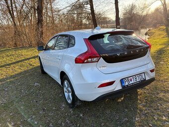 Volvo V40 D2 2.0L 120k Momentum 2017 - 9