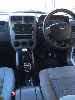JEEP Patriot 2008, 2.0 diesel 4×4, manuál - 9