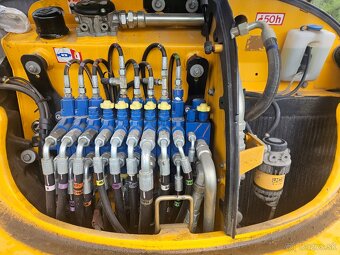 Pásové rýpadlo JCB 8055 RTS - 9
