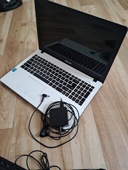 Notebook Asus - 9