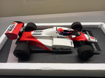 F1 MCLAREN MP4/1C FORD MARLBORO USA WEST GP 1983 LAUDA 1:18 - 9