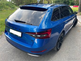 ŠKODA SUPERB iV COMBI TSI SPORTLINE - 9