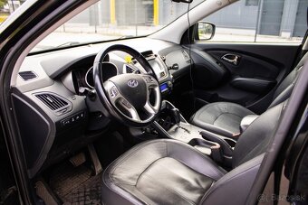 Hyundai ix35 2.0 CRDi VGT Premium 4x4 A/T /AJ NA SPLATKY/ - 9