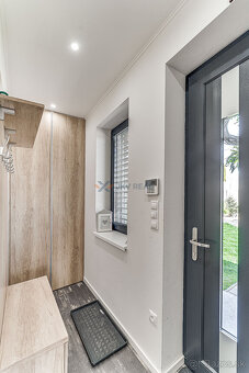 Moderný 5 izbový rodinný dom, altánok a bazén | Veľké Úľany - 9