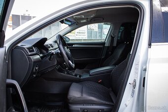 Superb 3 Combi 2.0 TDI DSG Style, Webasto, Kessy, Bixenón - 9