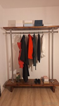 Stojan na šaty - masívne drevo - 9