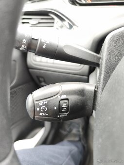Peugeot 208 1.6 HDI - 9
