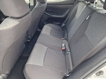 TOYOTA YARIS - 9