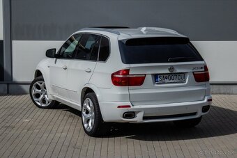 BMW X5 xDrive48i - 9