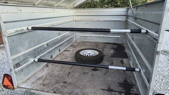 Prívesný vozík - 9