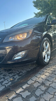 Opel Astra ST 2.0 CDTI ECOTEC Cosmo - 9