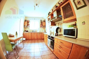 Na prenájom veľký 3,5 izbový byt s balkónom + KK, 118 m², ul - 9