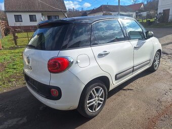 FIAT 500L 1,4 BENZÍN 110000 KM ORIGINÁL - 9